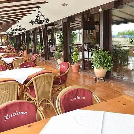 Motel Kneginja Чачак Екстер'єр фото